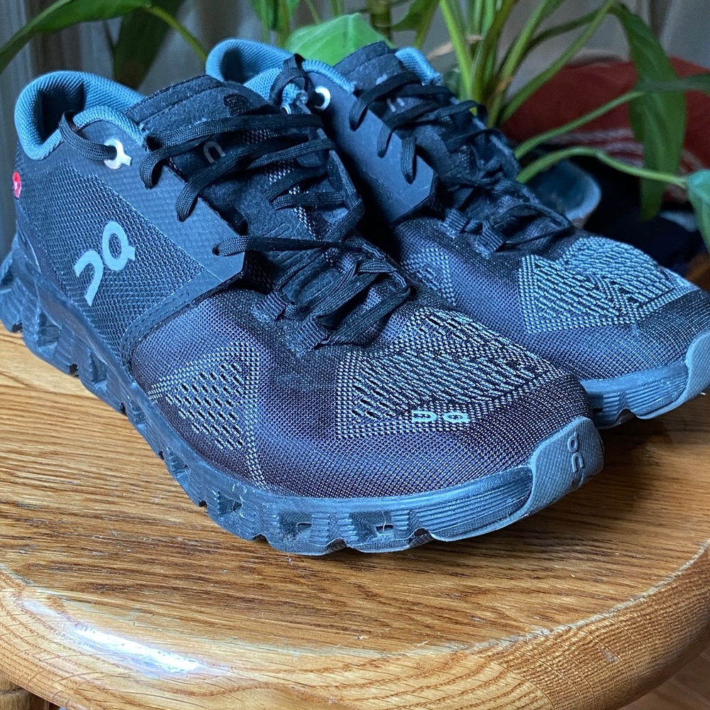 On Cloud Women's Athletic Shoes in Black and Gray